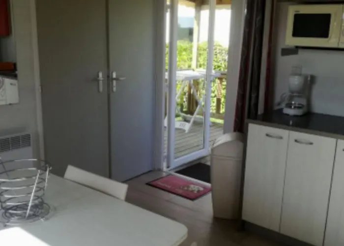 Mobil-home 4 Pers Avec Terrasse A Sainte-marie-du-mont - Api-1-52-1297 圣玛丽-迪蒙