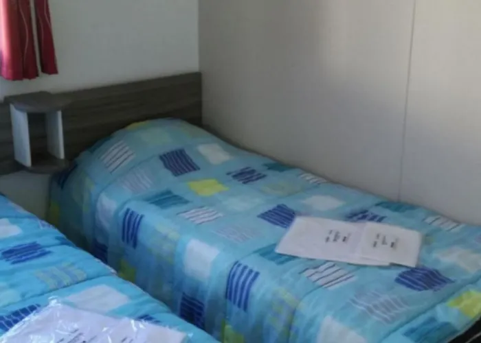 Mobil-home 4 Pers Avec Terrasse A Sainte-marie-du-mont - Api-1-52-1297