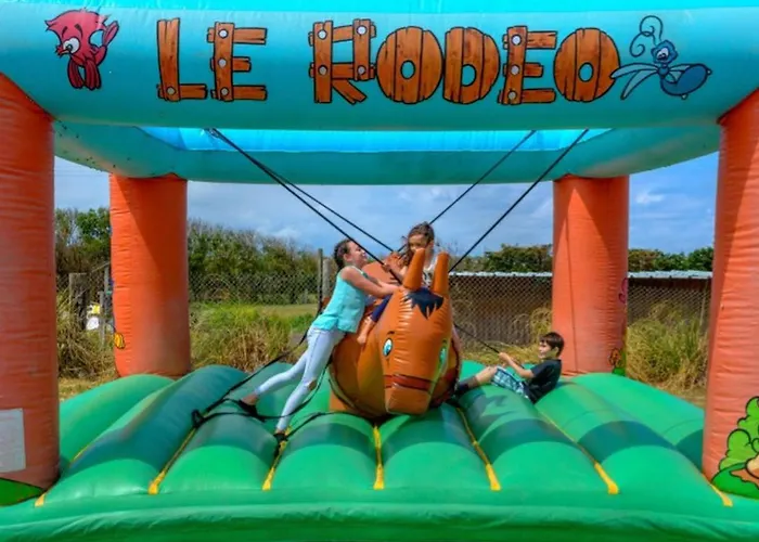 Mobil-home 4 Pers Avec Terrasse A Sainte-marie-du-mont - Api-1-52-1297 营地 *